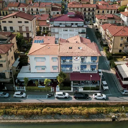 Hotel Burlamacco